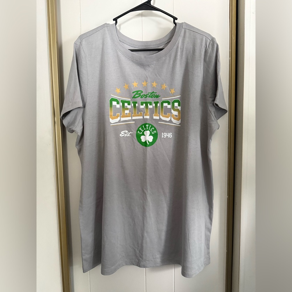 NWOT Torrid Boston Celtics Classic Fit Tee size 2 - Picture 5 of 8